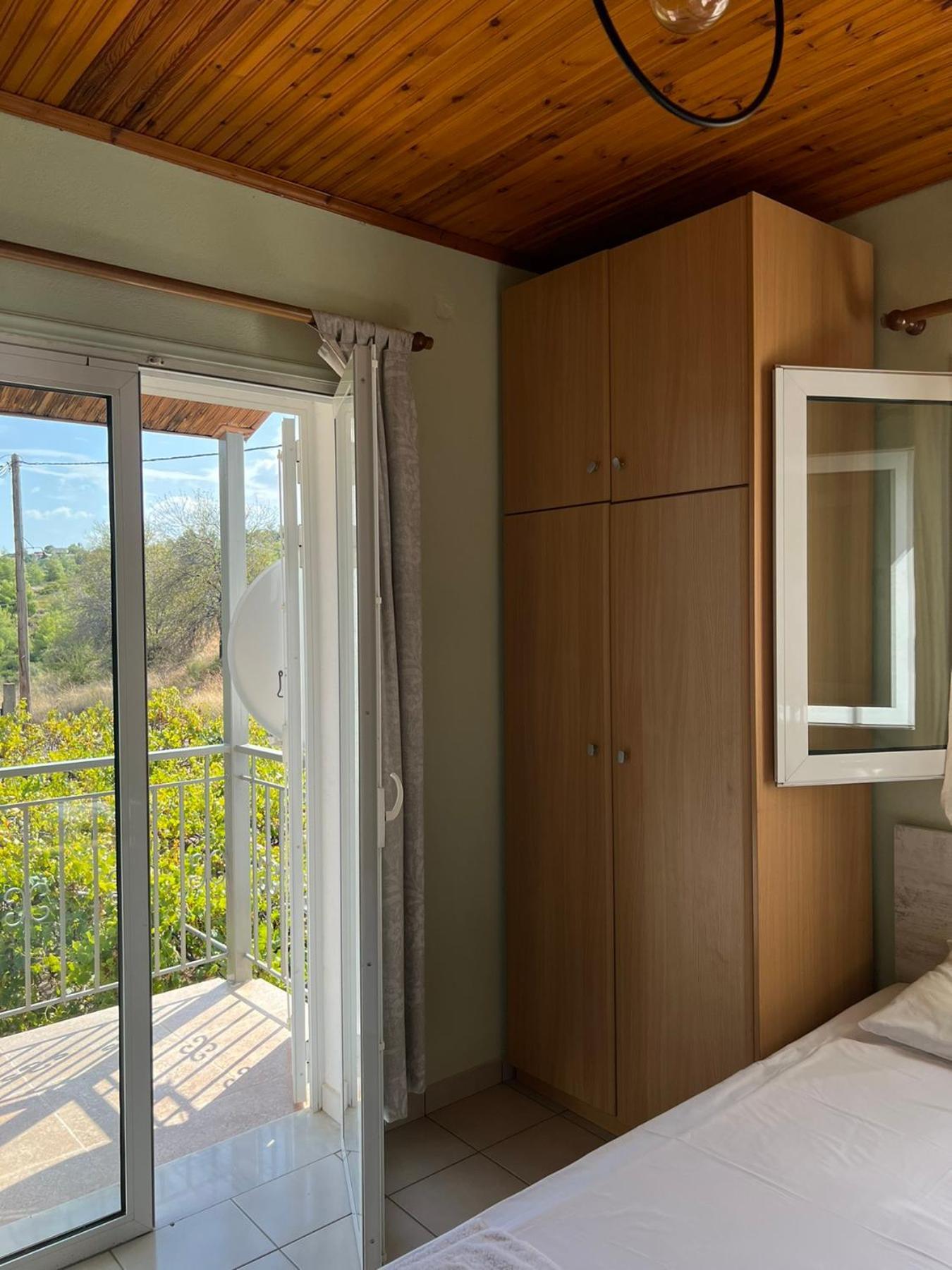Вилла Xenia'S Seaview House Paralia Avlidhos Экстерьер фото