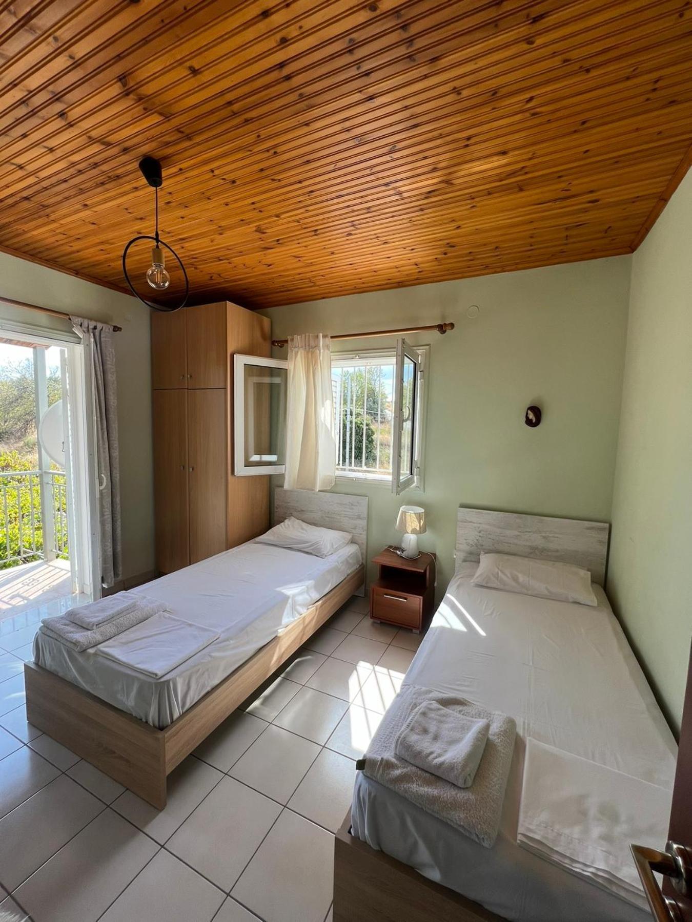 Вилла Xenia'S Seaview House Paralia Avlidhos Экстерьер фото