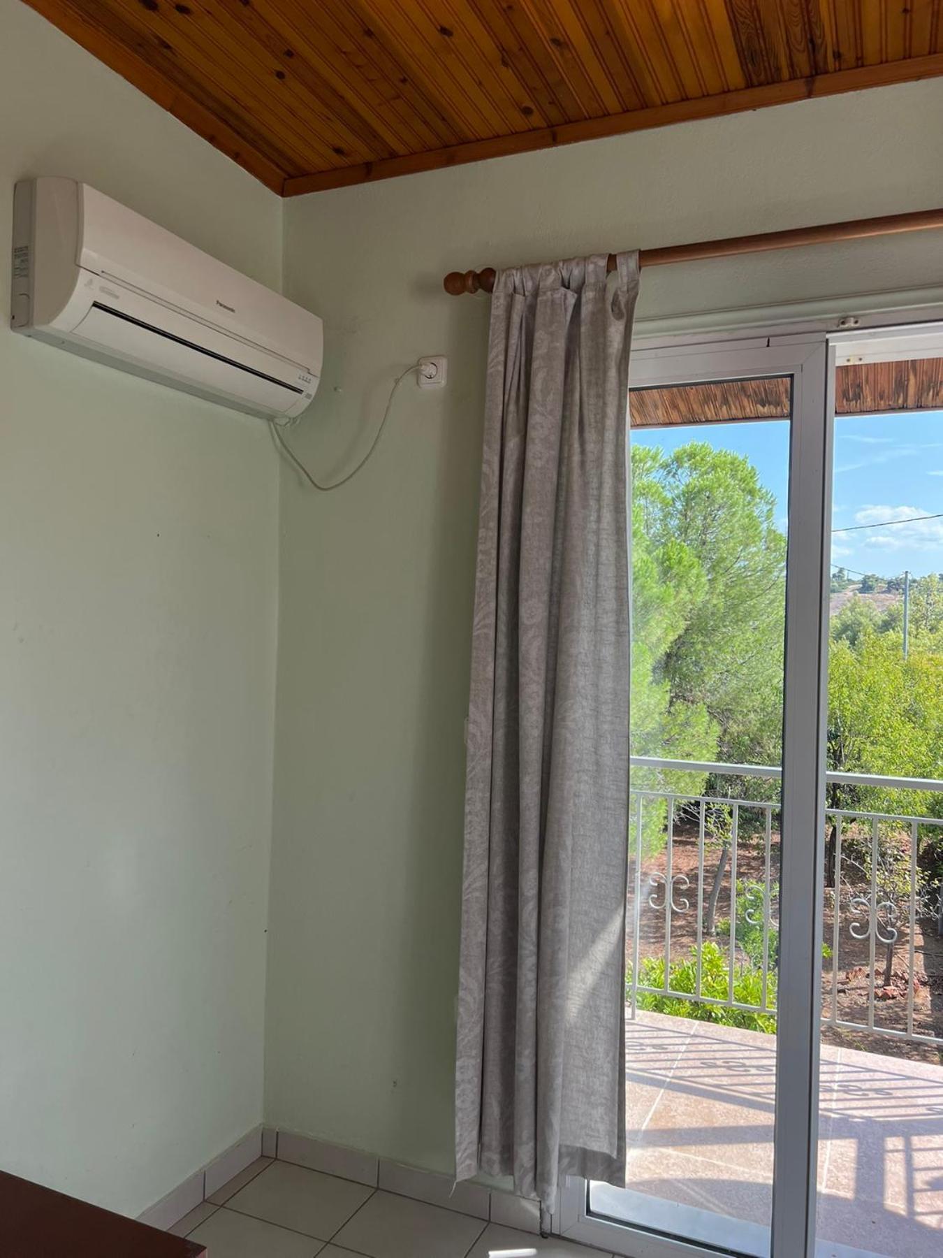Вилла Xenia'S Seaview House Paralia Avlidhos Экстерьер фото