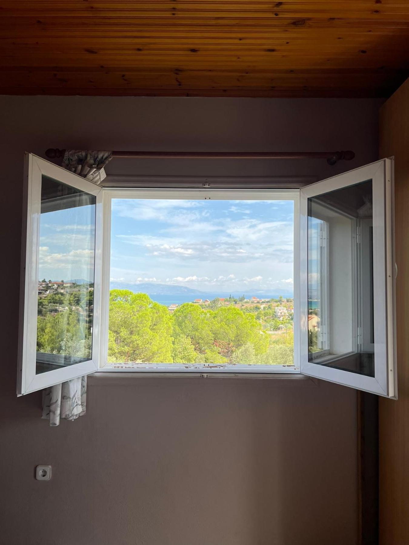 Вилла Xenia'S Seaview House Paralia Avlidhos Экстерьер фото
